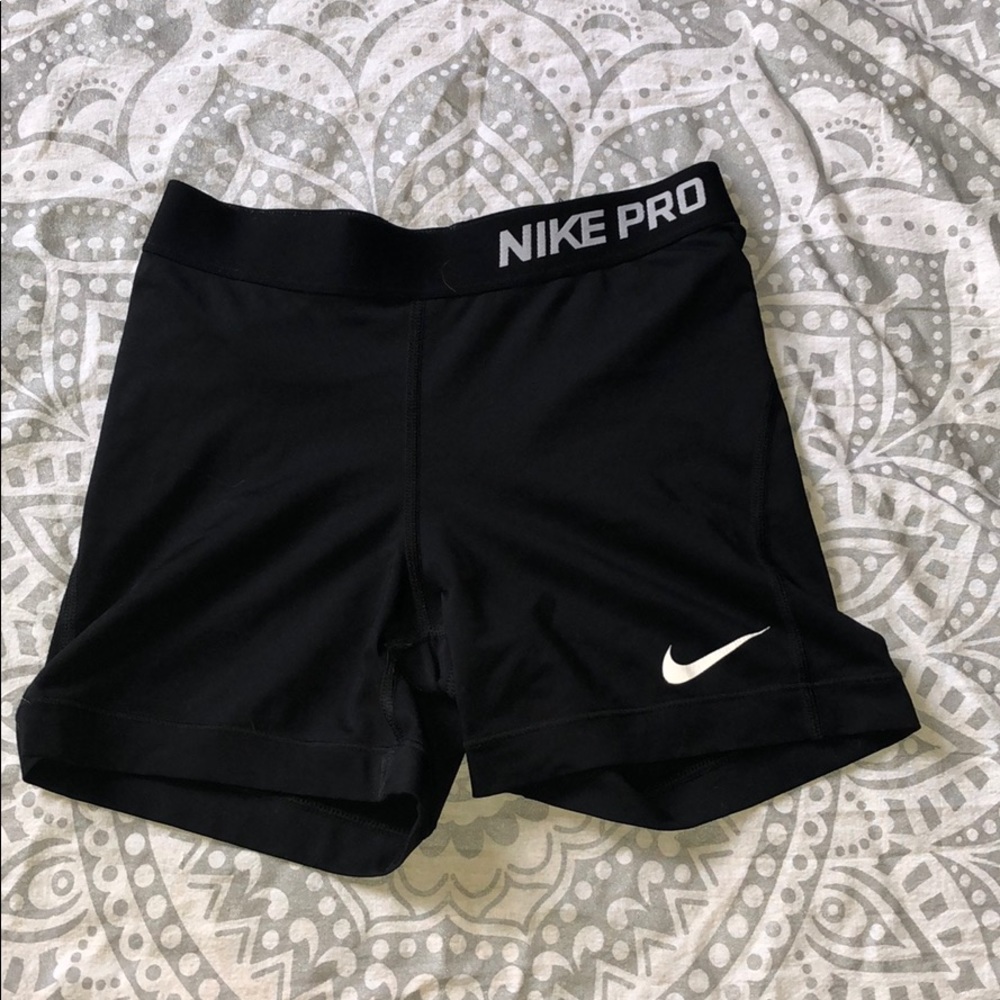 Black Nike Pros